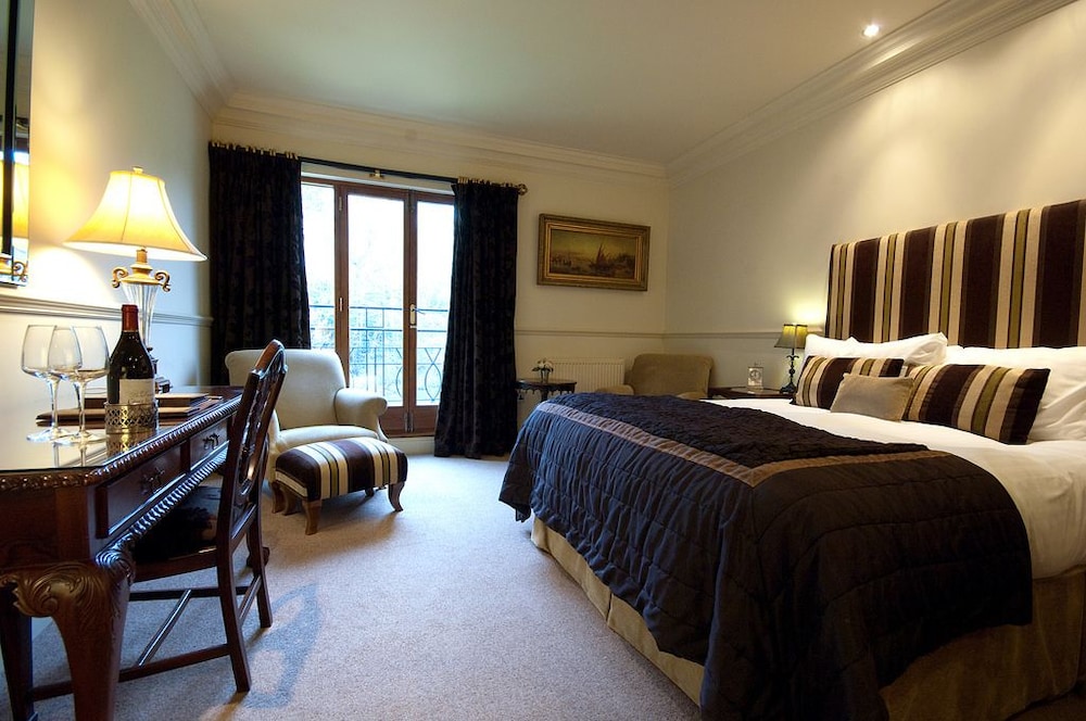 Whitley Hall Hotel 8/45