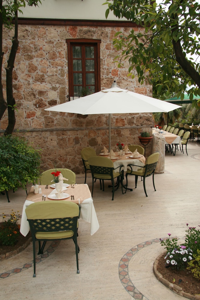 Dogan Hotel 64/72