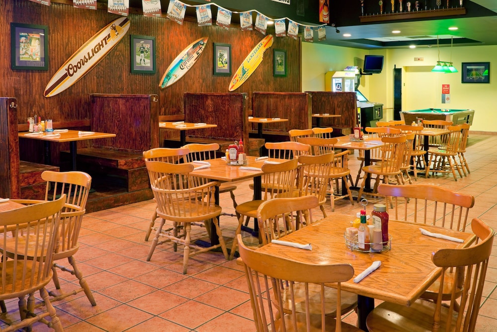 Paradise Plaza Inn 41/42