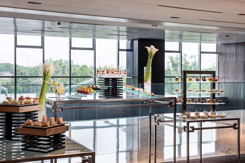 Radisson Blu Shanghai Pudong Jinqiao 39/67