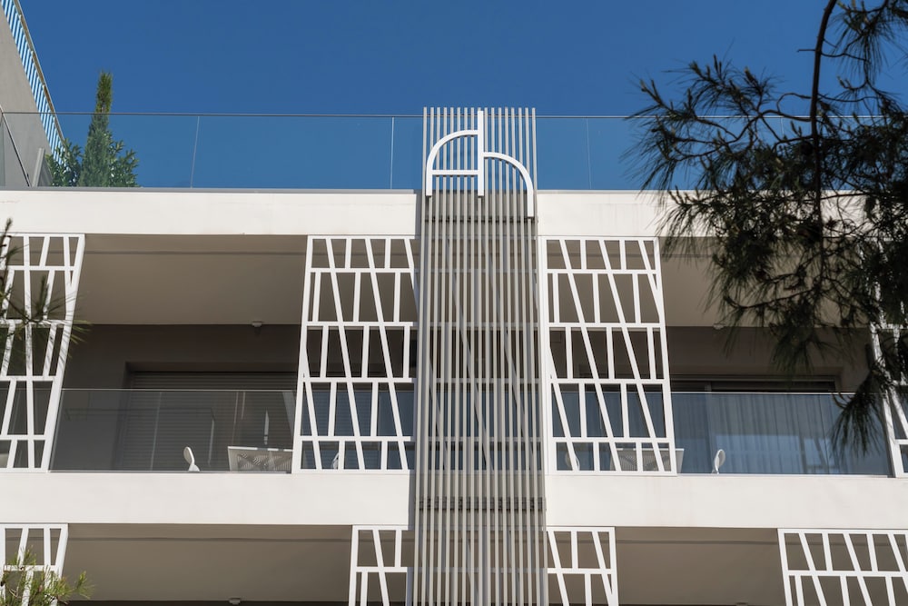 Athens Hill Luxury Apartments 4/64