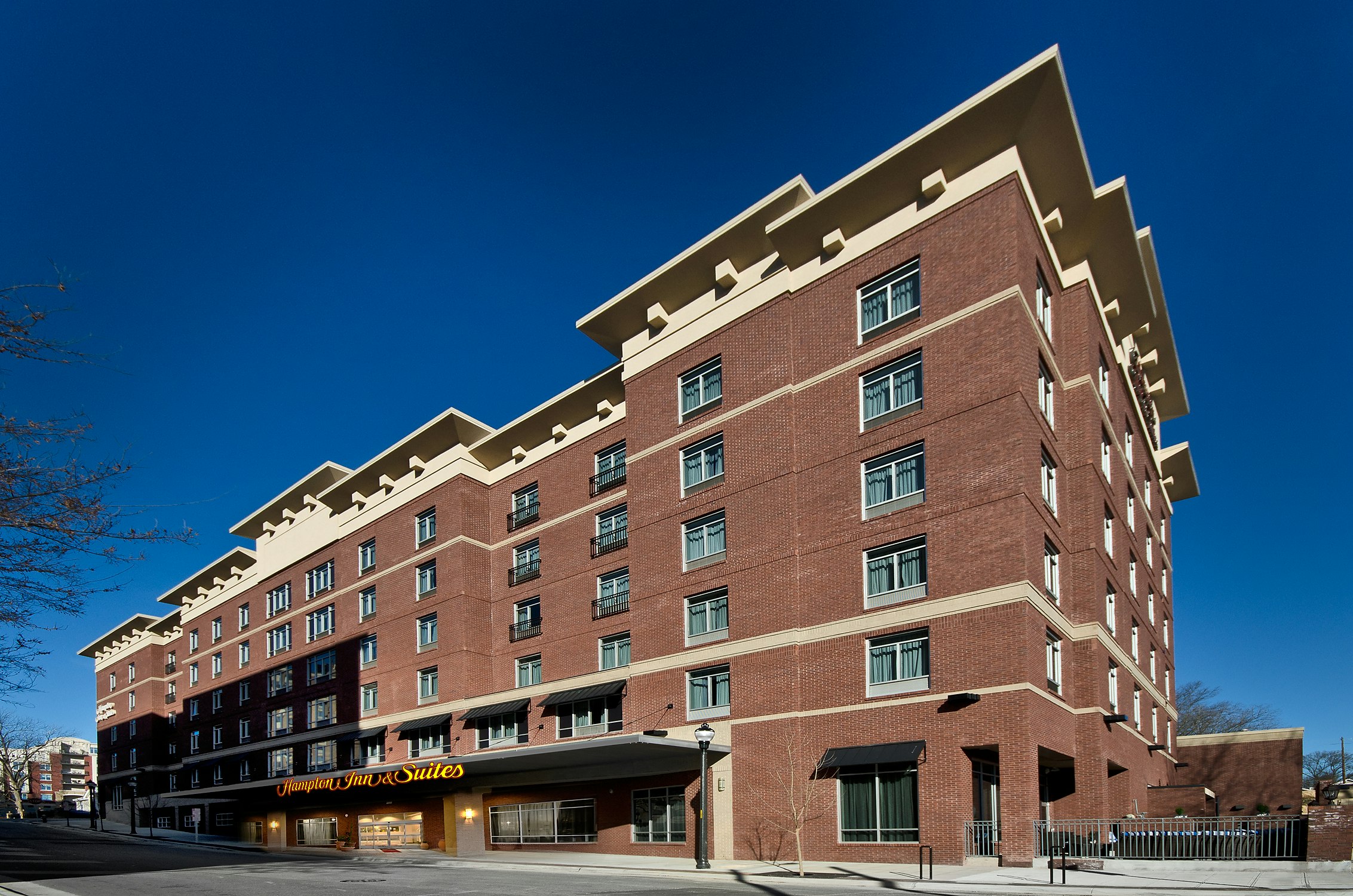 Hampton Inn and Suites Raleigh Downtown 4/75