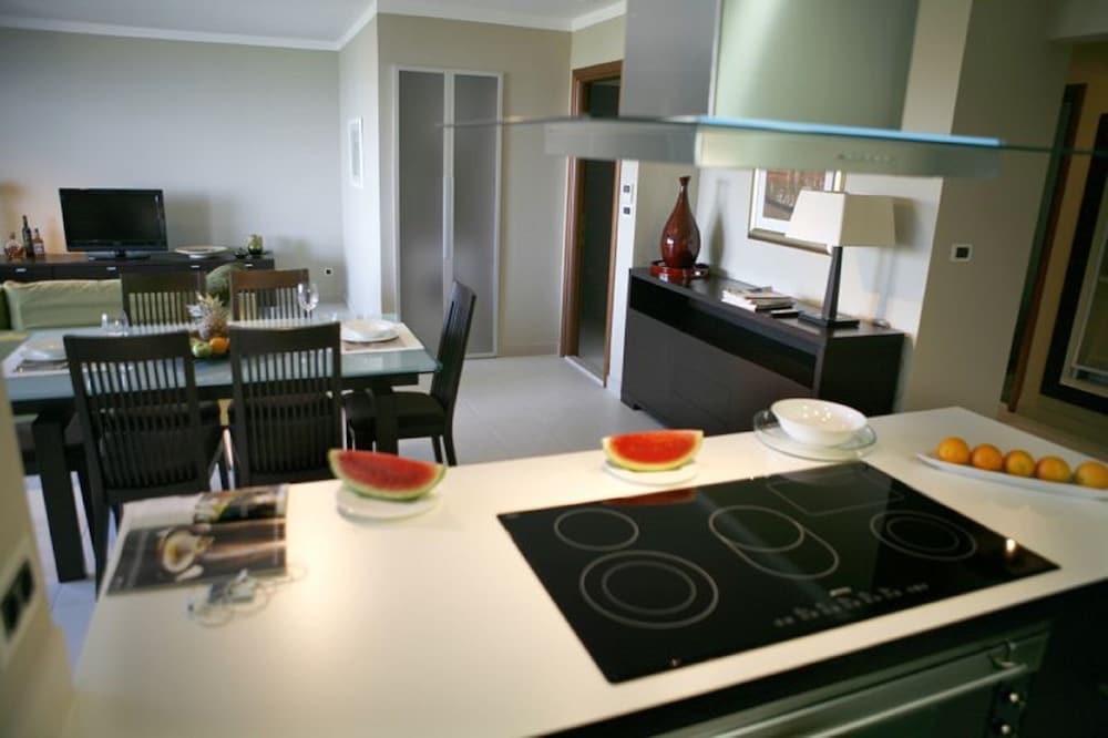 THE RESIDENCE 32/71
