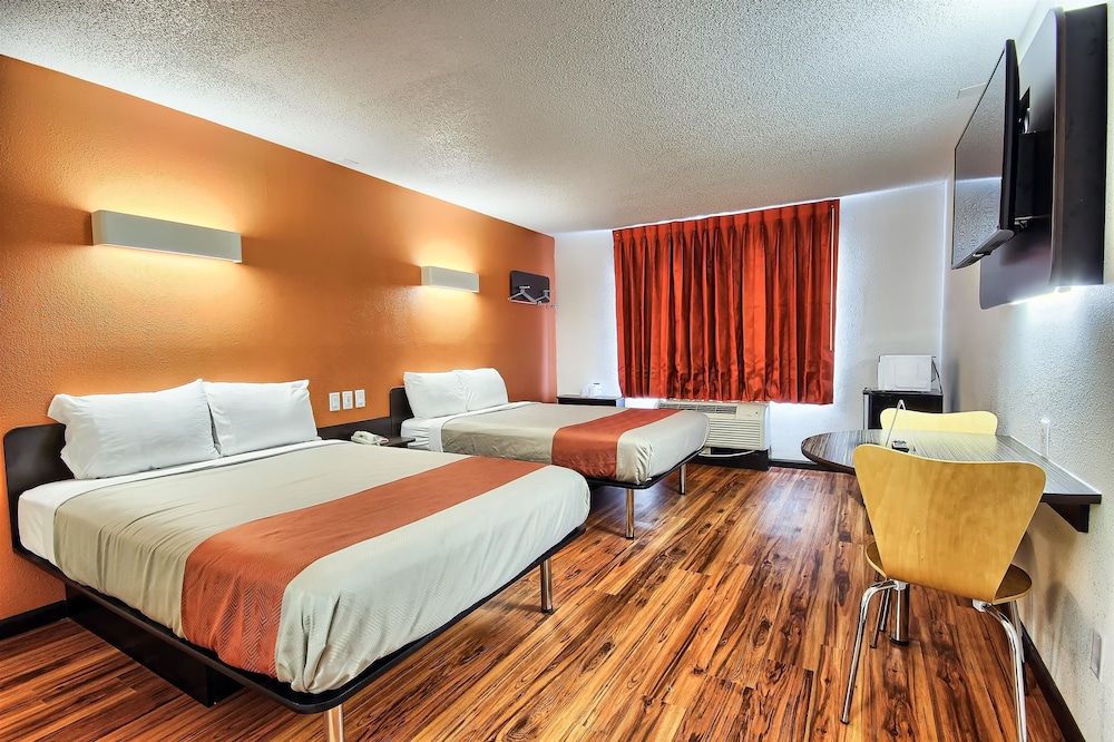 Motel6 Columbus, OH - West 25/58