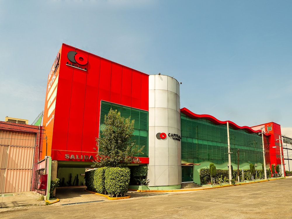 Capital O Hotel Verona 2/48