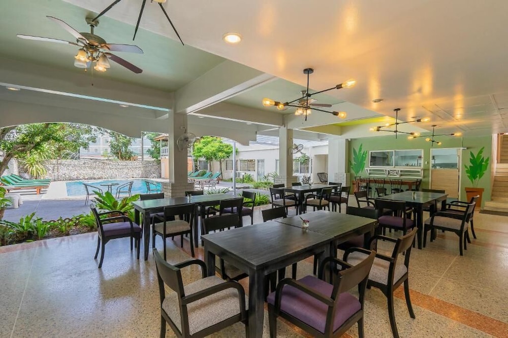 Sawasdee Place Hotel 51/62
