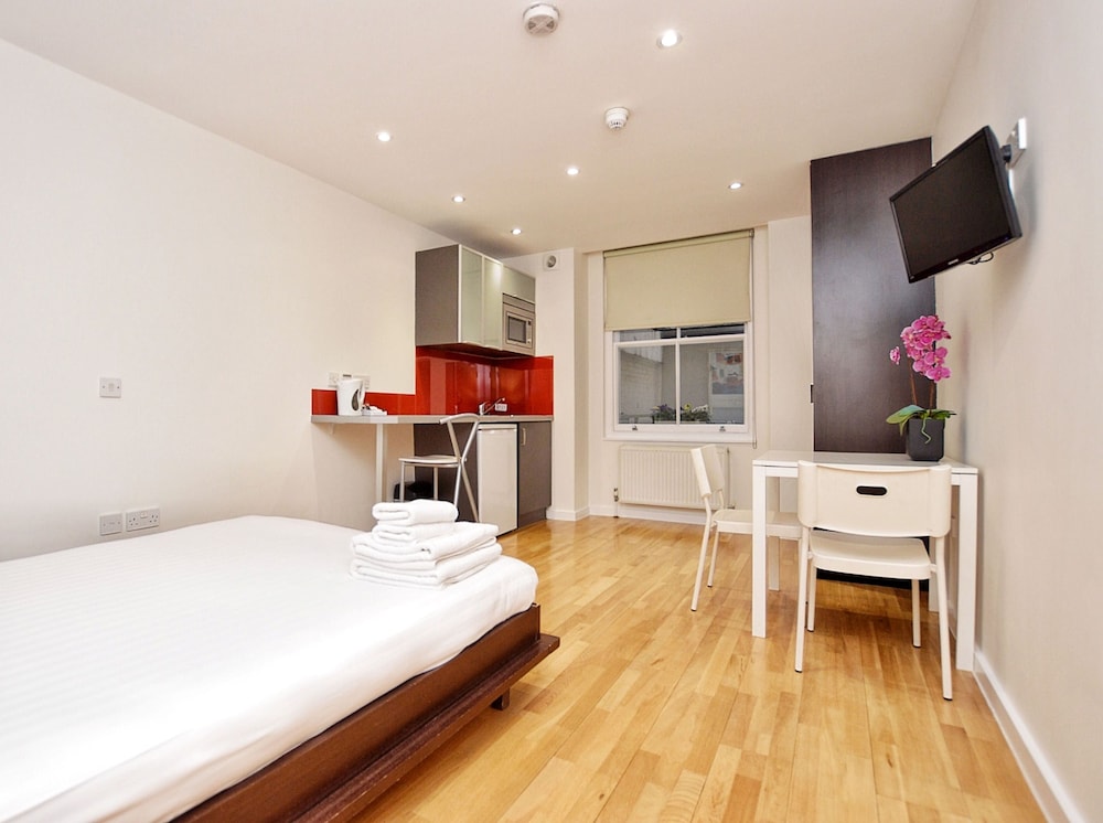 Princes Square Serviced Apartments 8/50