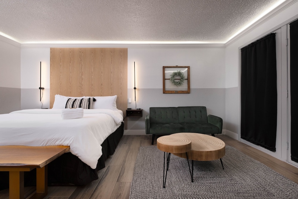The Cactus Cove Inn And Suites 17/49
