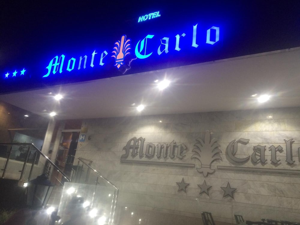 HOTEL MONTE CARLO 5/52