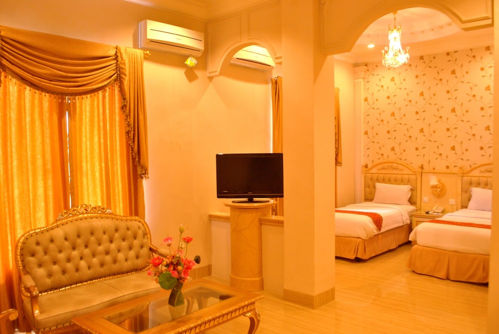 Grand Town Hotel Makassar 29/35