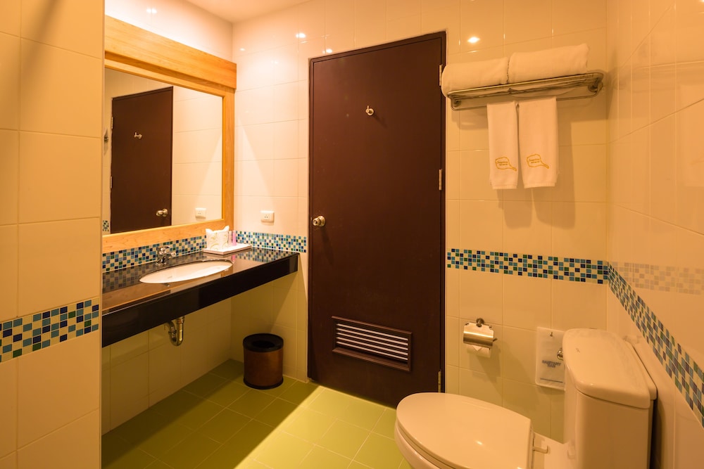 Sungthong Kamala Beach Resort 35/41