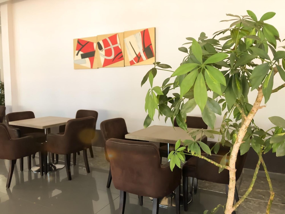 Kompleksi Arifi Hotel 27/50