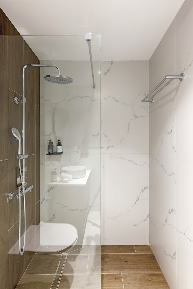 Ermass Modern Living Apartments 48/50
