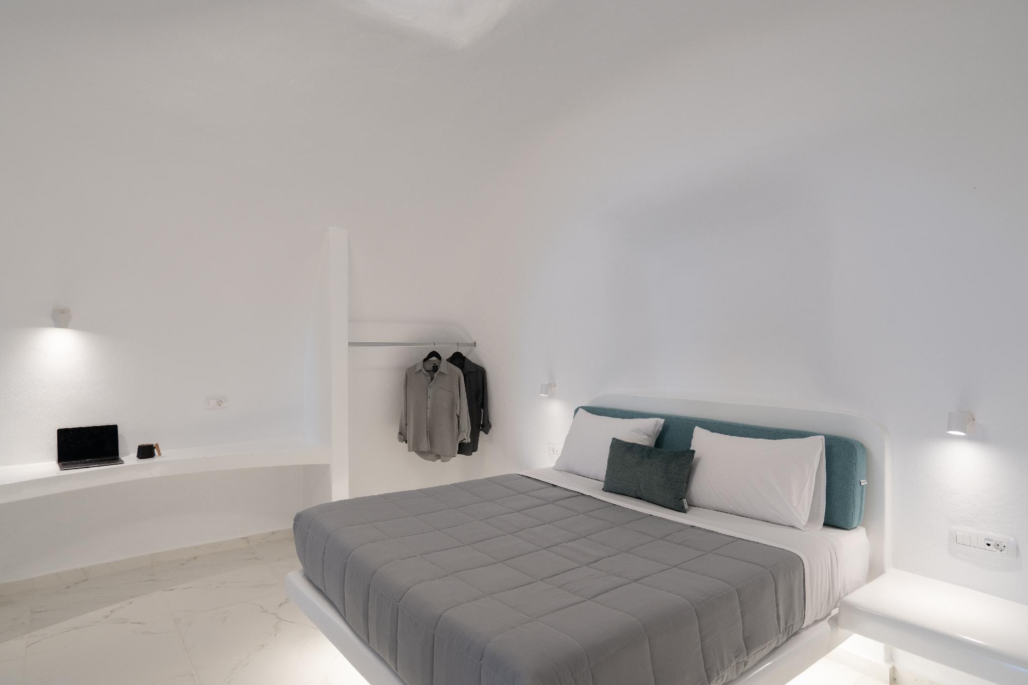 Cave, Royal, Suite, Outdoor Jetted Tub