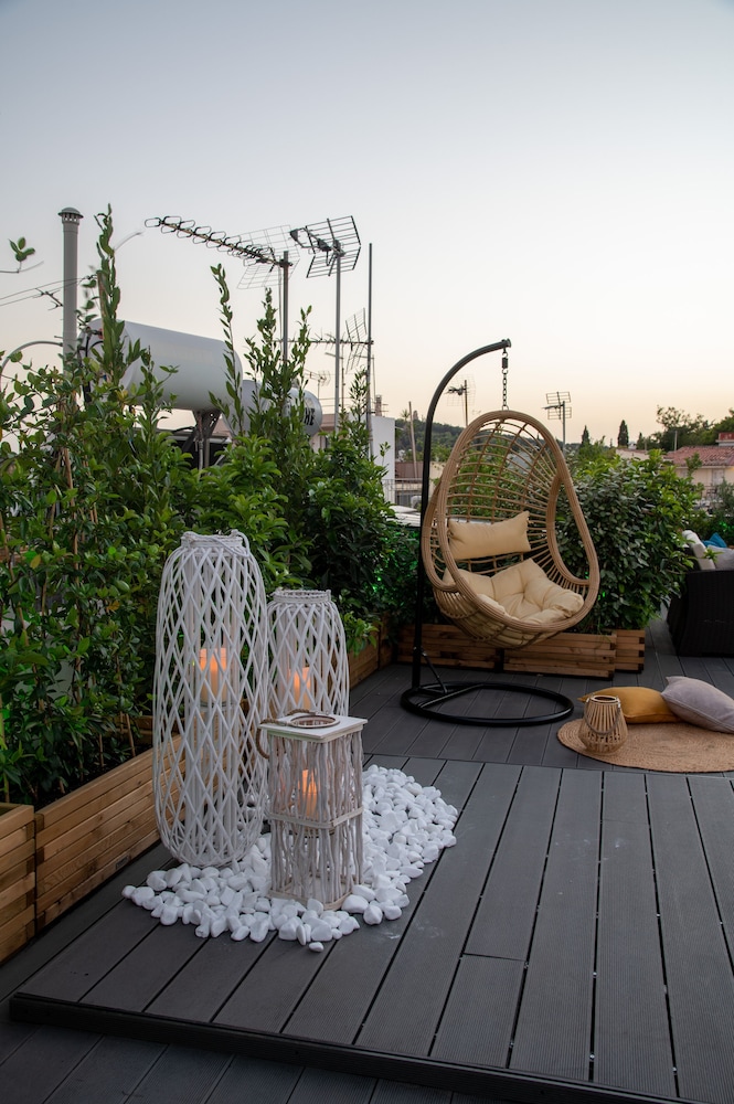 Plaka Arch Suites 36/41