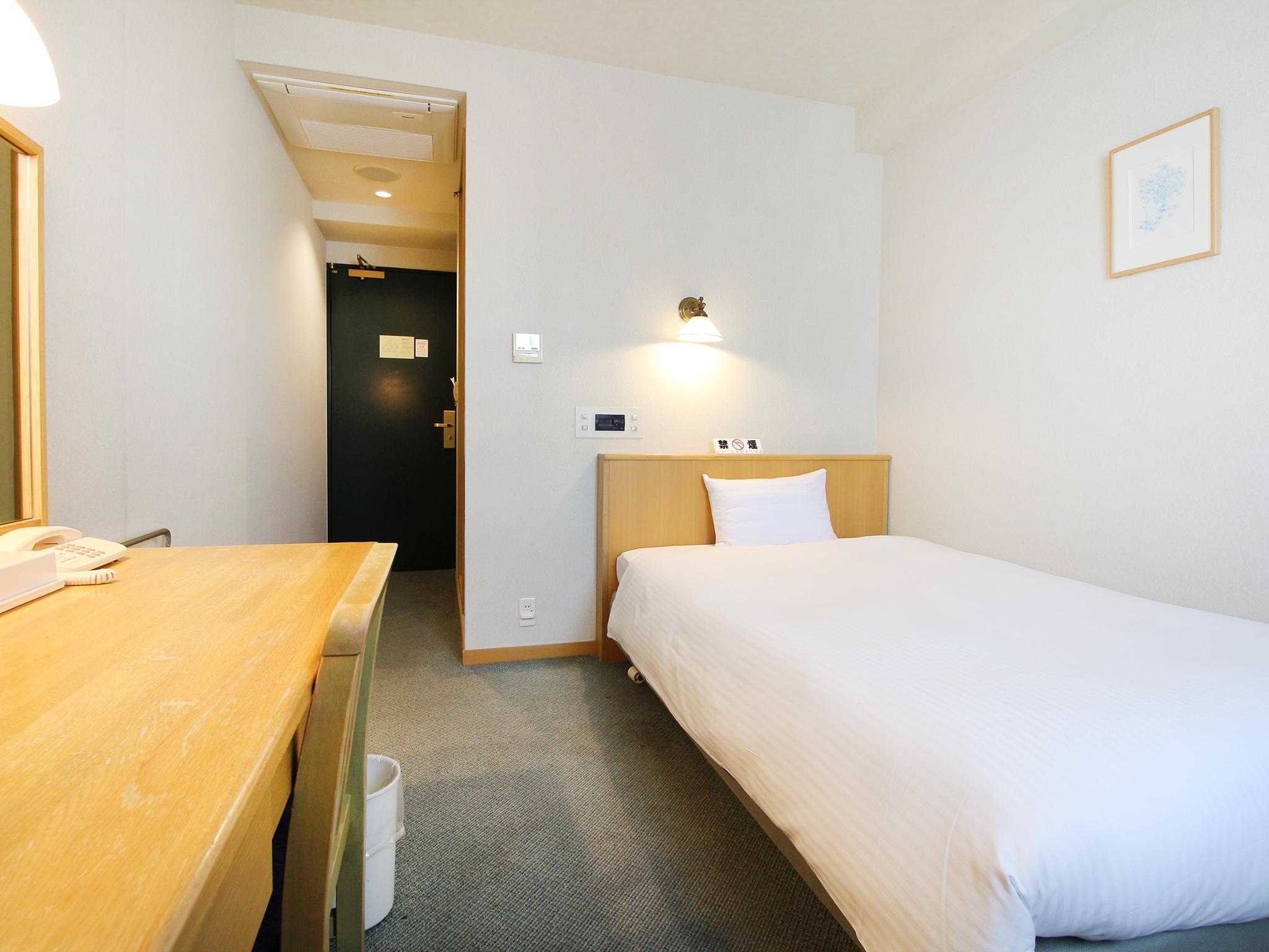 Semi Room, Single, Semi Double Bed