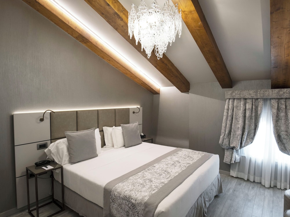 Medium, Comfort, Double or Twin Bed