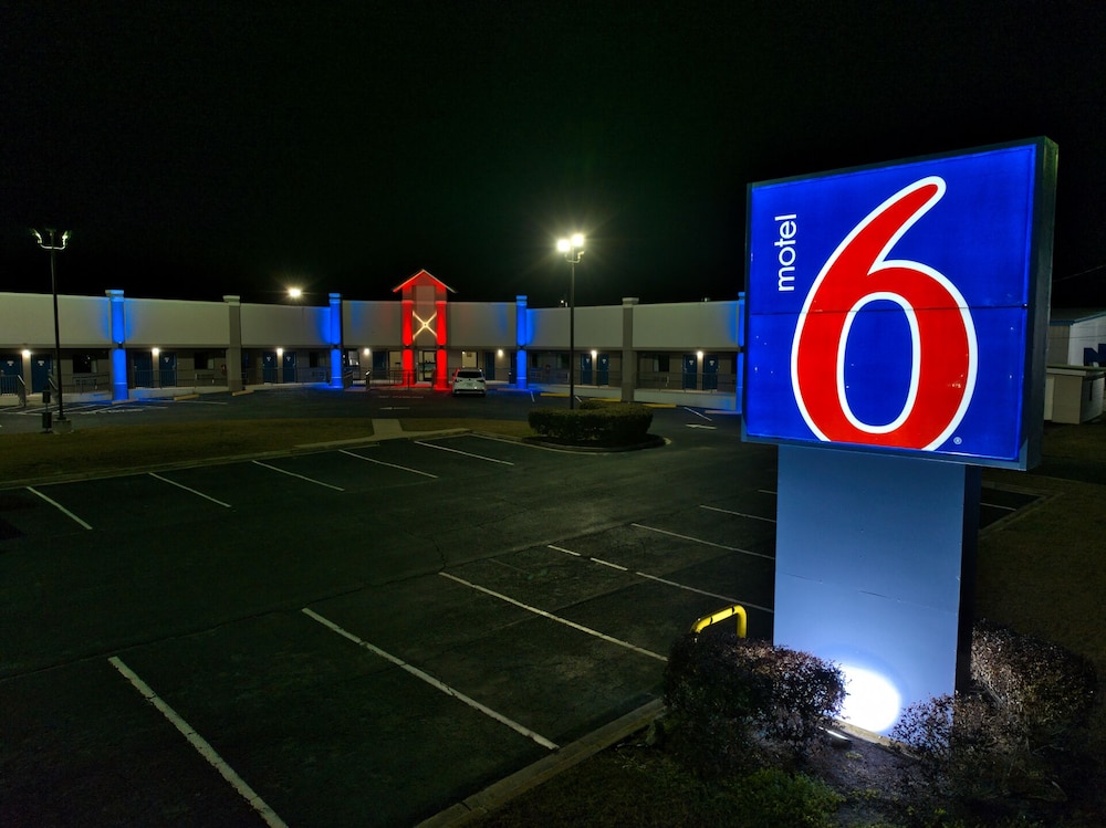 Motel6 Moultrie, GA 35/62