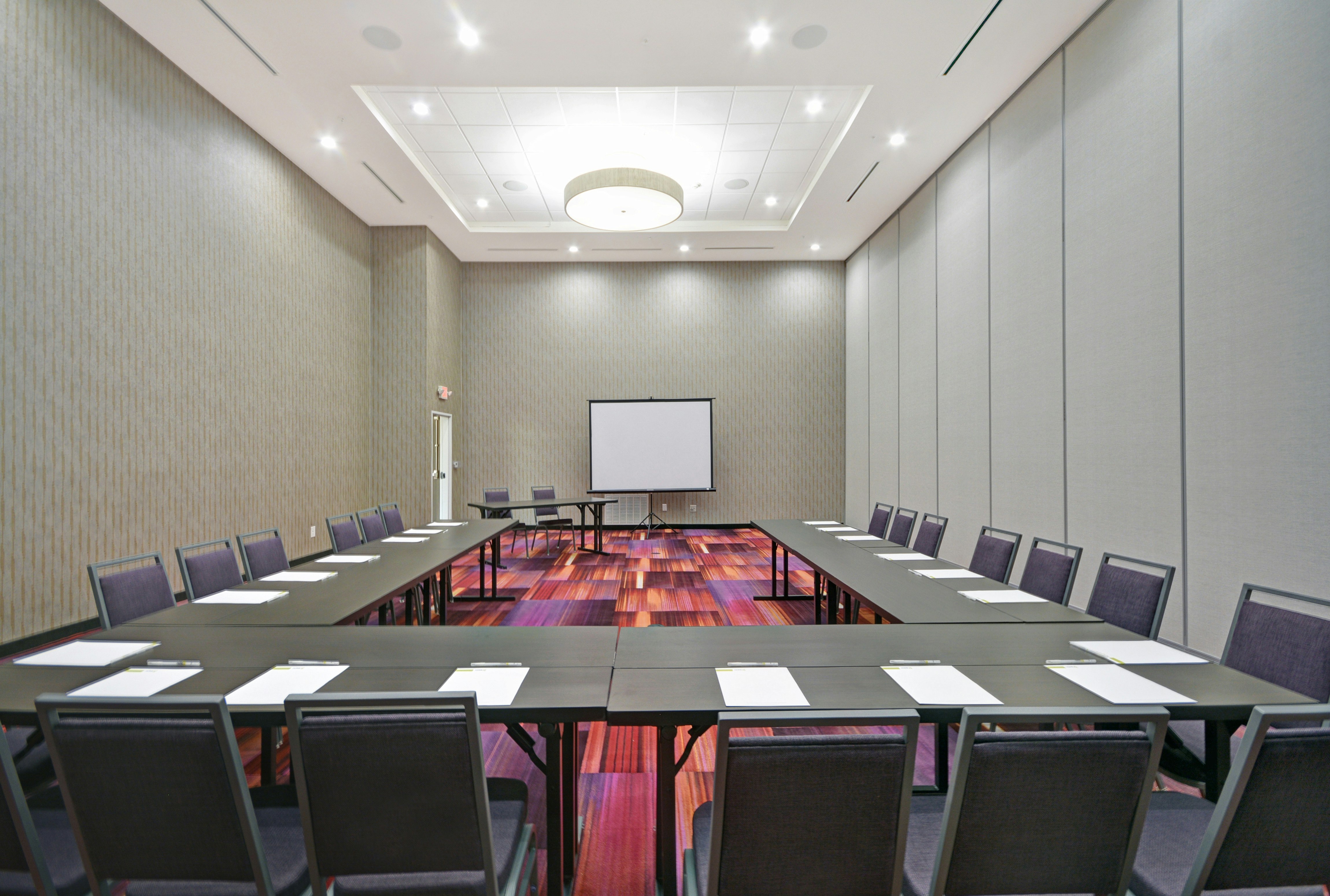 Home2 Suites By Hilton Dallas Desoto 31/50