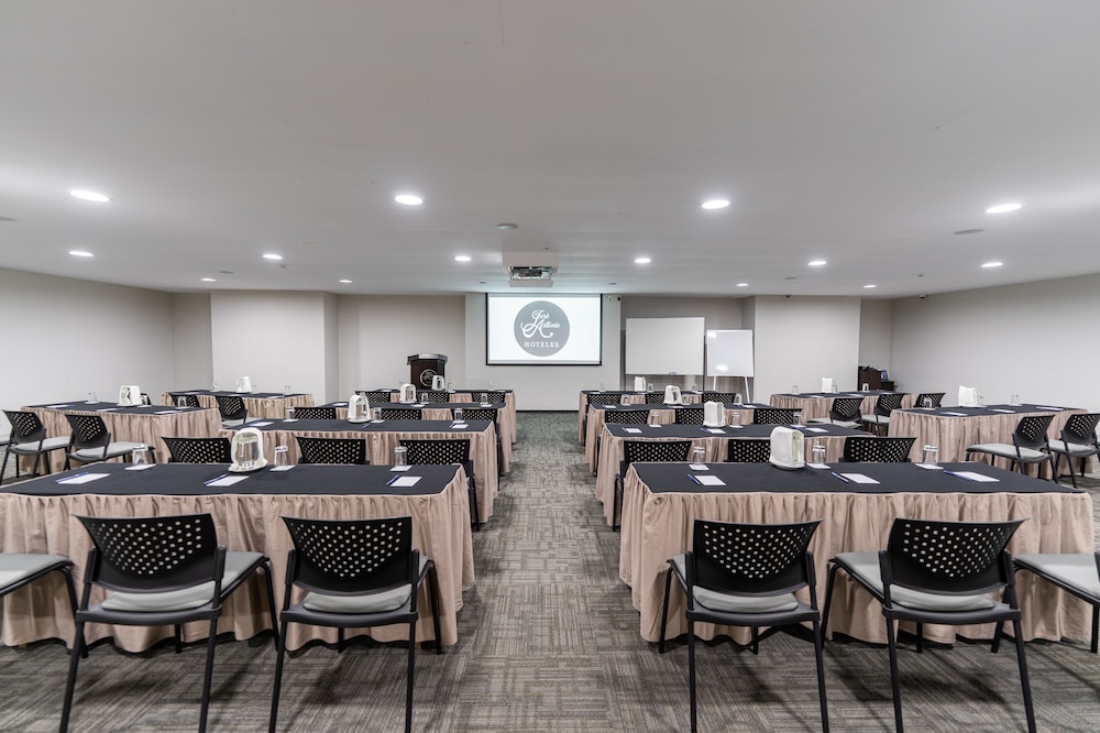Hotel Jose Antonio Executive 45/46