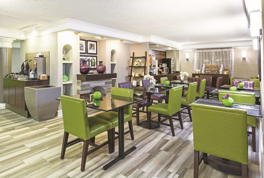 La Quinta Inn by Wyndham Midland 28/35