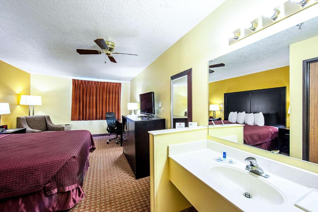 Rodeway Inn Monticello, New York 4/8