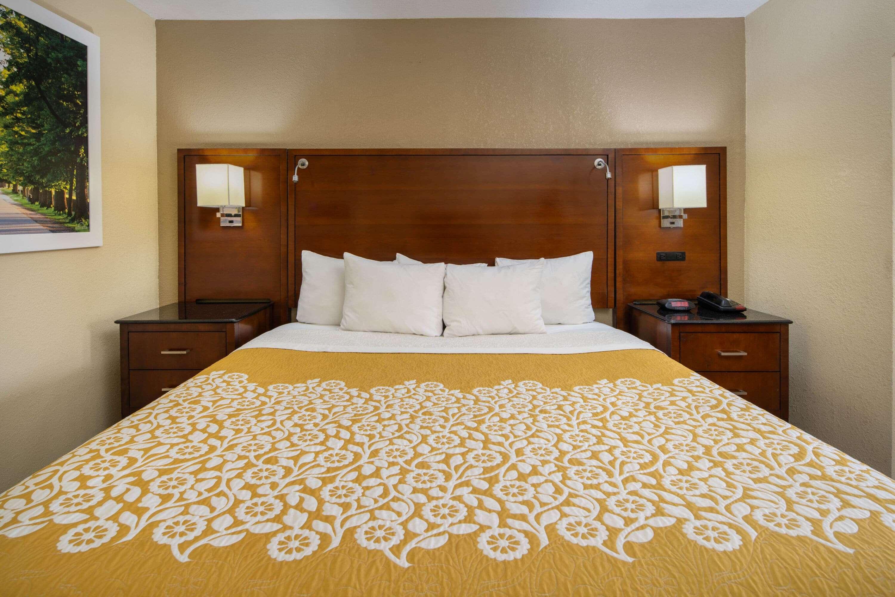 Days Inn By Wyndham Thomaston 7/22