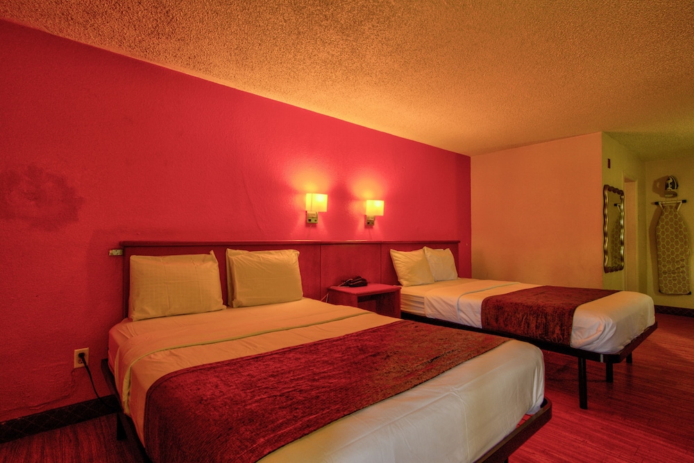 Clearwater Hotel 12/27