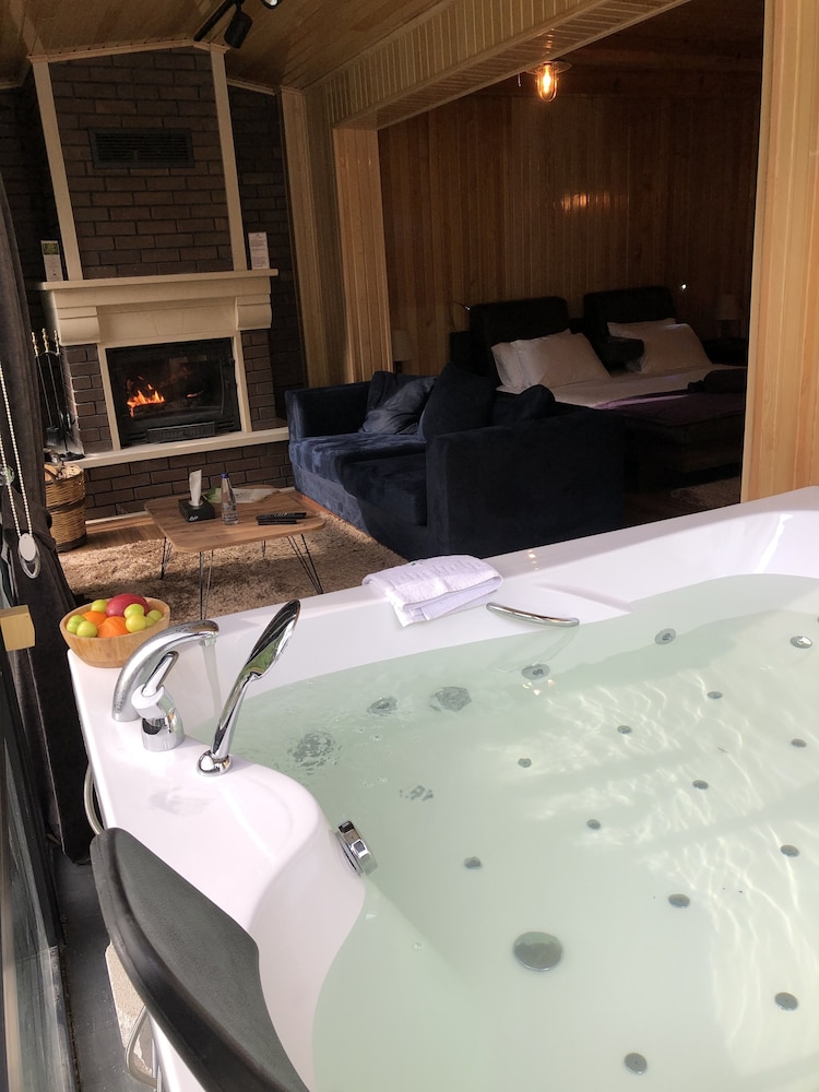 Villa De Pelit Hotel 40/50