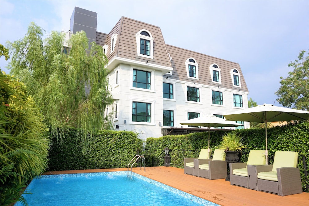 Marquise Boutique Hotel 4/64