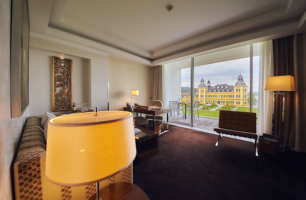 FALKENSTEINER SCHLOSSHOTEL VELDEN 56/83
