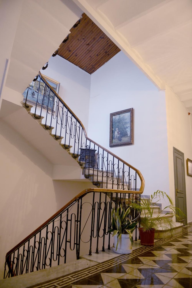 Cezayir Rooms 30/60
