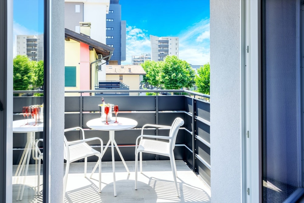 Hotel Romantik 36/50