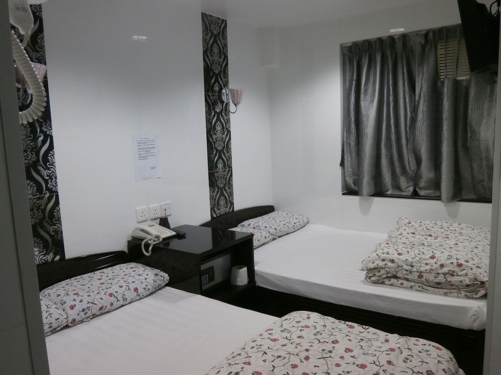 ROOM, TRIPLE