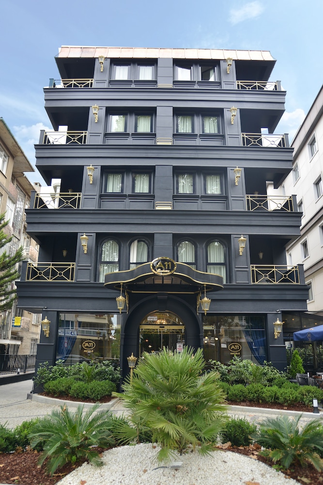 A11 Exclusive Hotel 1/25