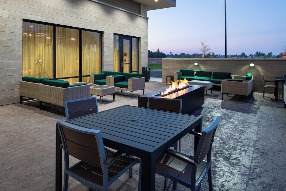 Holiday Inn Suites Idaho Falls 63/75