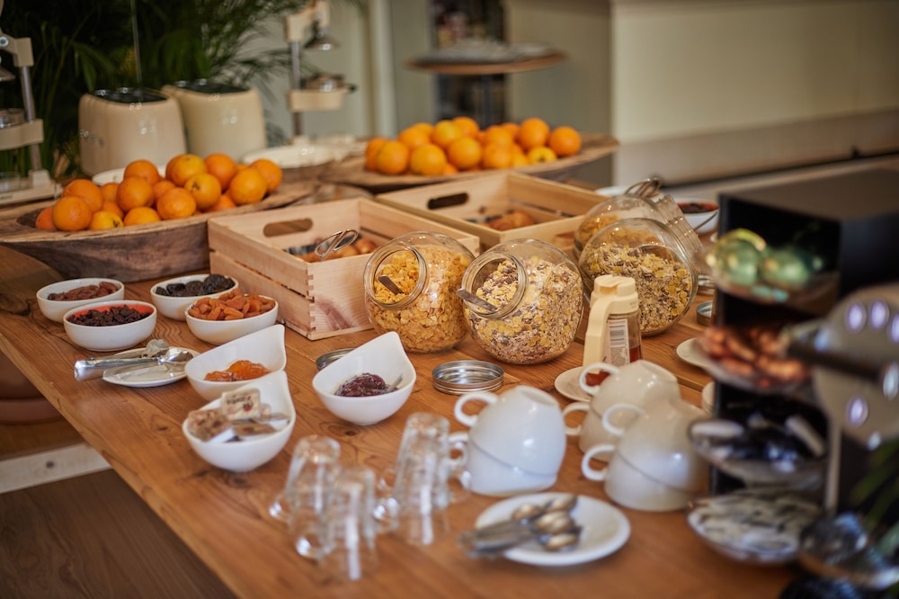 Mon Boutique Hotel 51/64