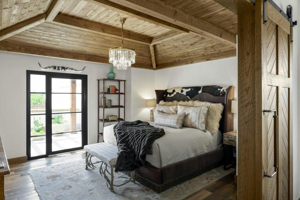 Presidential, Suite, King Bed, Skyline View, Terrace