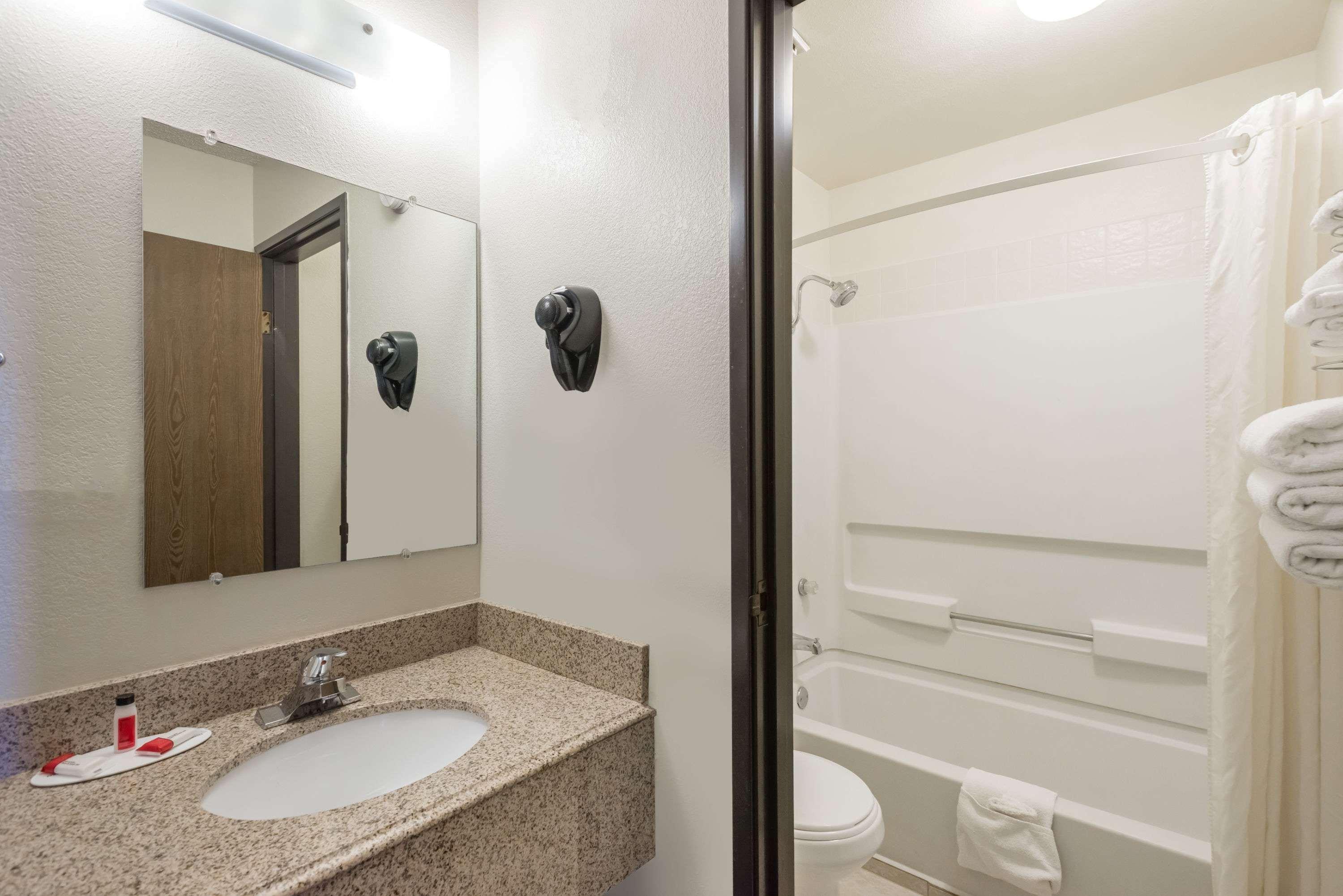Super 8 By Wyndham Tucumcari 25/25