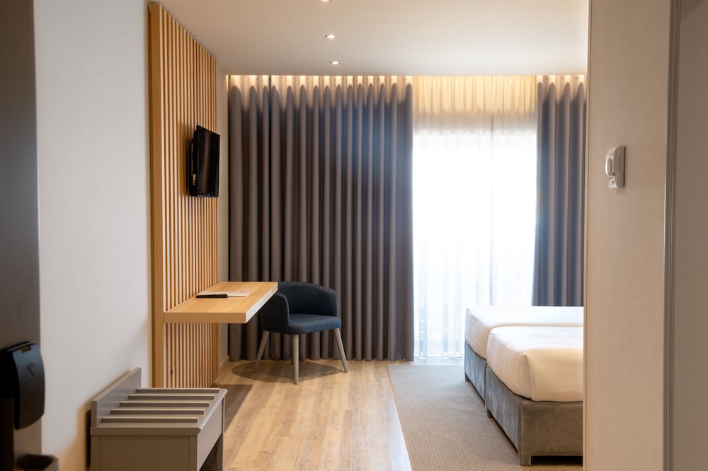 غرفة بسرير مزدوج أو سريرين منفصلين بإطلالة على البحر بشرفة، Cristal Vieira Praia Spa 6/8