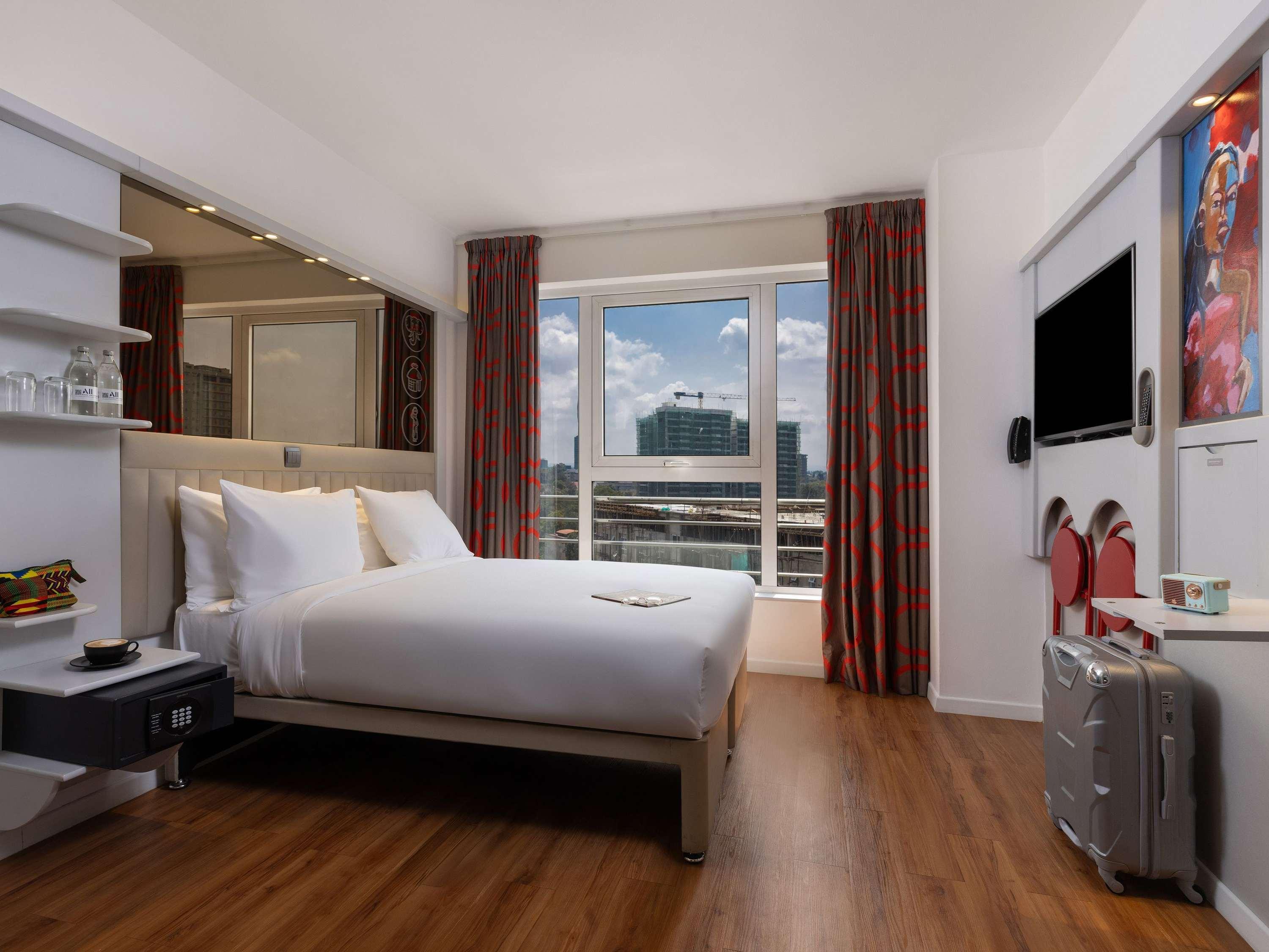 TRENDY, DOUBLE BED, LIVING AREA