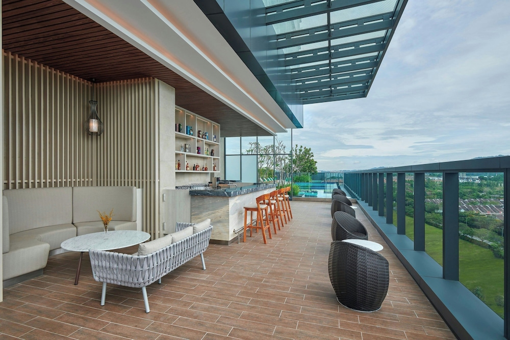 Courtyard Setia Alam 40/60