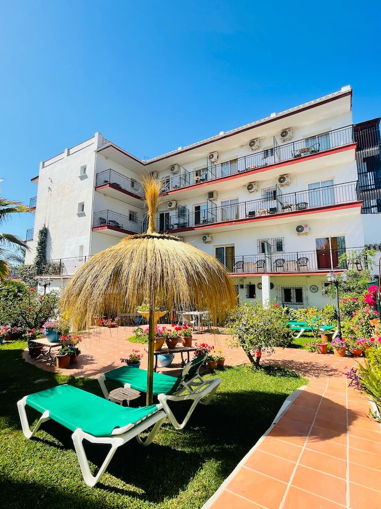 Hotel Carmen Teresa 63/72
