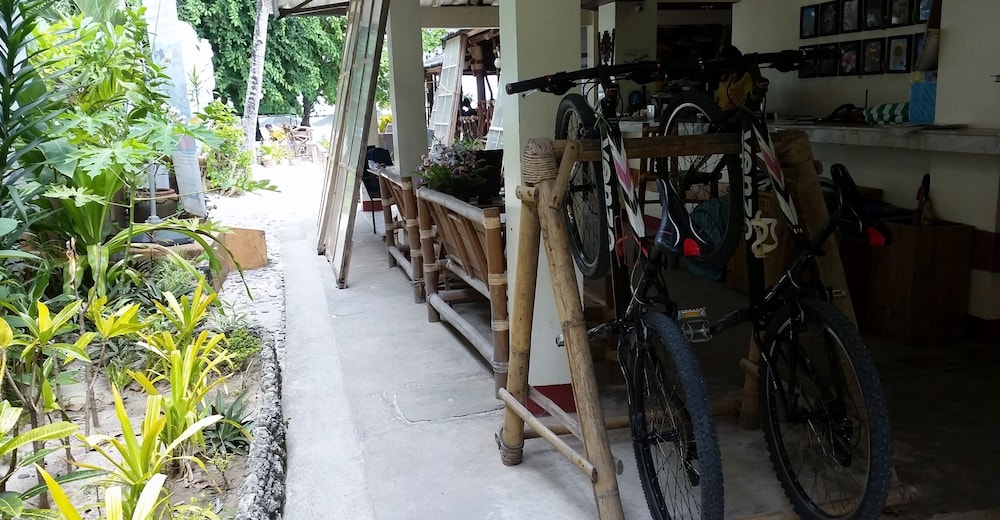 Surfside Boracay Resort & Spa 35/50