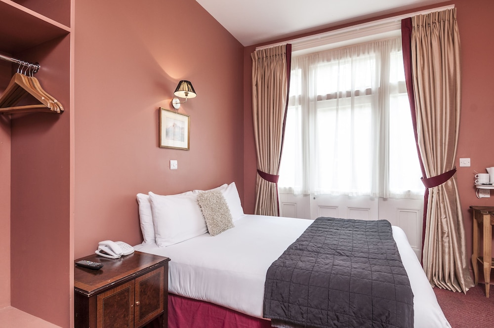 Coronation Hotel 21/50