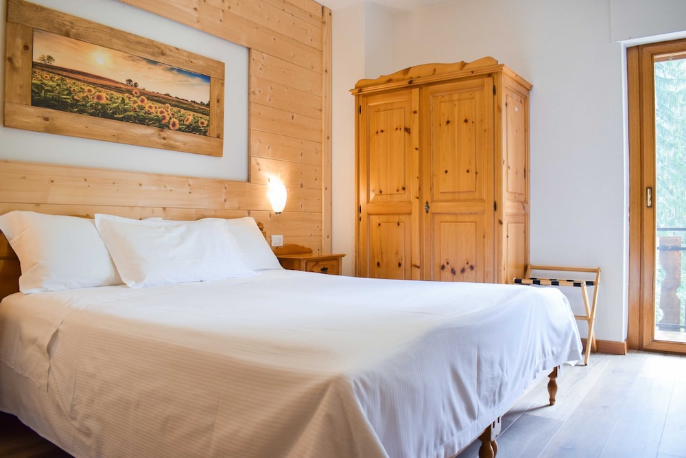 Hotel Scoiattolo 4/50