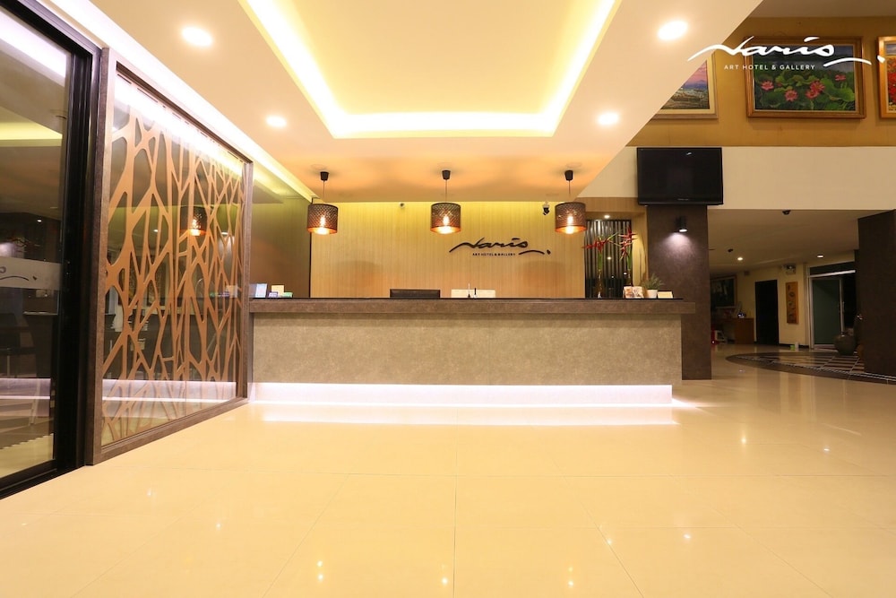 NARIS ART HOTEL 8/55