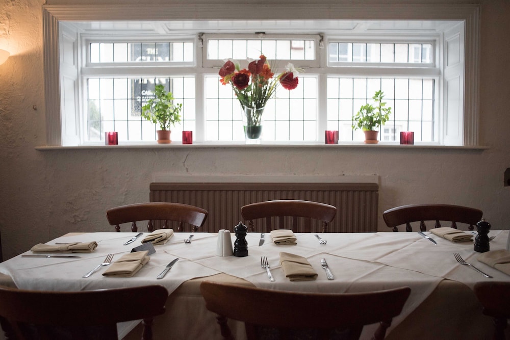 Village House Hotel - Inn 22/31