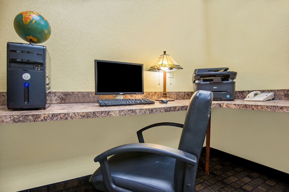 Holiday Inn Express Hotel And Suites el Dorado Ks 34/52