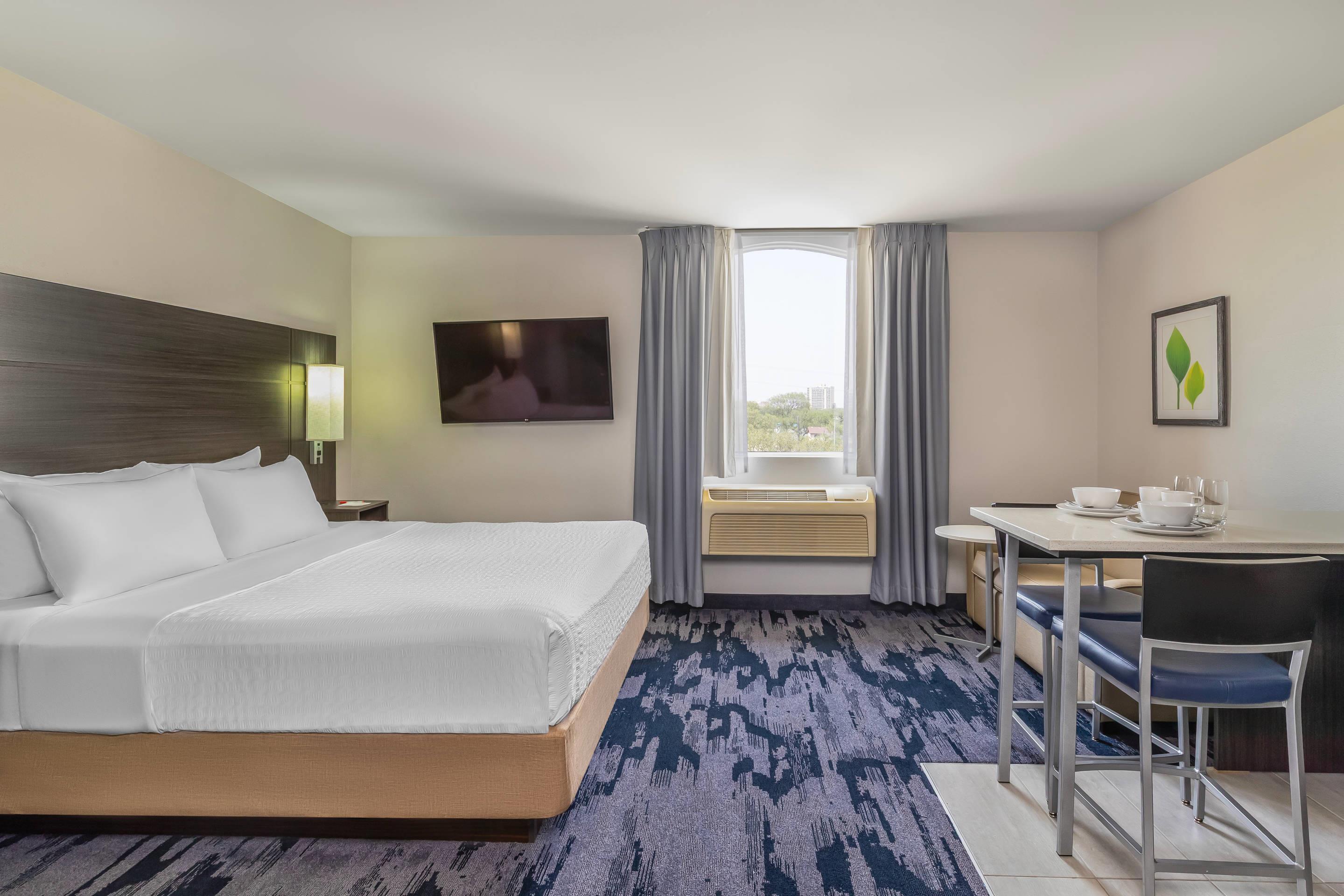 UPGRADE, EFFICIENCY, SUITE, KING BED